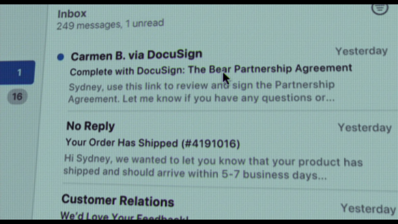 Docusign in The Bear S03E10 "Forever" (2024) - 535081