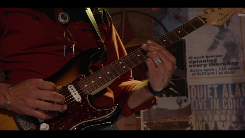 Fender Guitar in Walker S04E10 "End This Way" (2024) - 527692