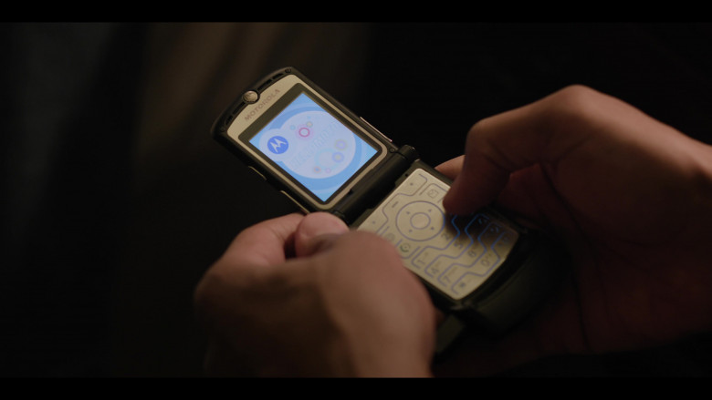 Motorola Mobile Phone in The Emperor of Ocean Park S01E01 "Chapter One" (2024) - 541011