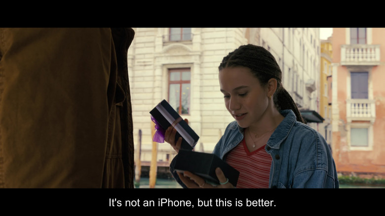 iPhone (Verbal) in My Spy: The Eternal City (2024) - 542824