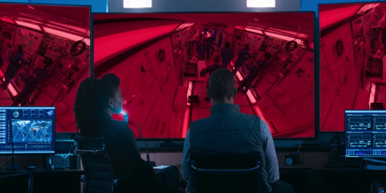 Dell Monitors and Cisco Phones in Space Cadet (2024) - 537616