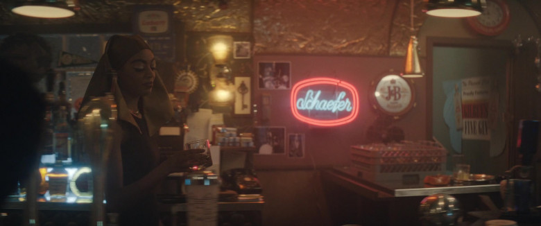 J&B Rare Blended Scotch Whisky Sign in Lady in the Lake S01E02 "It Has to Do With the Search for the Marvelous." (2024) - 543541