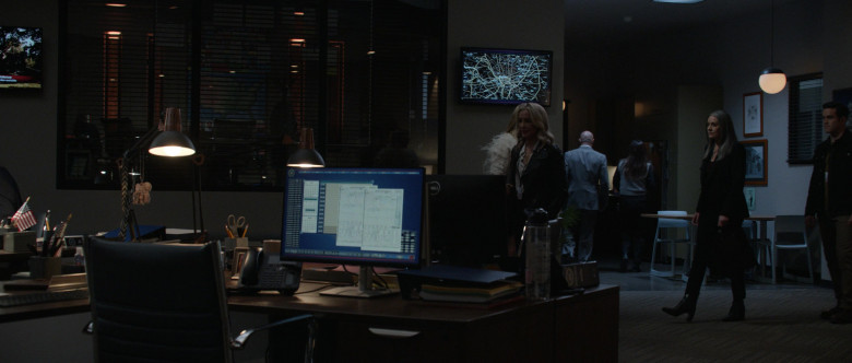 Dell Monitor in Criminal Minds S17E07 "Piranha" (2024) - 540091