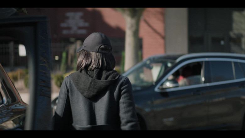 Lululemon Cap in The Emperor of Ocean Park S01E03 "Chapter Three" (2024) - 544971