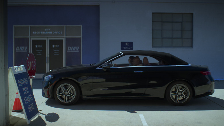 Mercedes-Benz Car in UnPrisoned S02E08 "The After-Party" (2024) - 542329