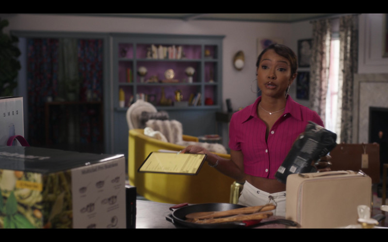 #1011 – ProductPlacementBlog.com – Bel-Air Season 3 Episode 1 – Product Placement Tracking (Timecode – 00h 16m 50s)