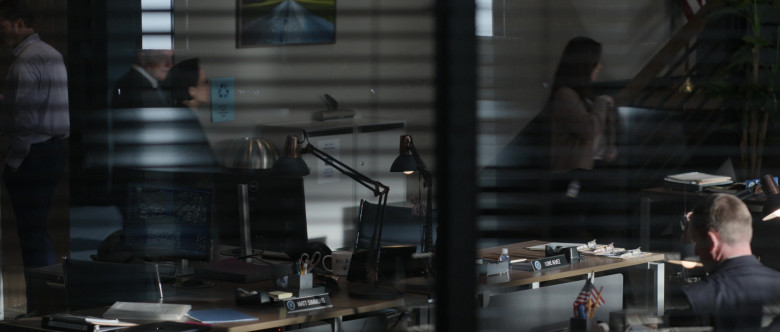 Dell Monitors in Criminal Minds S17E10 "Save the Children" (2024) - 546253