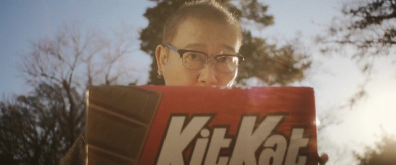 Kit Kat Chocolate Bar in Sunny S01E08 (2024) - 555206