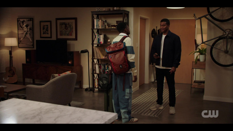 Cotopaxi Backpack in All American Homecoming S03E07 (2024) - 554827