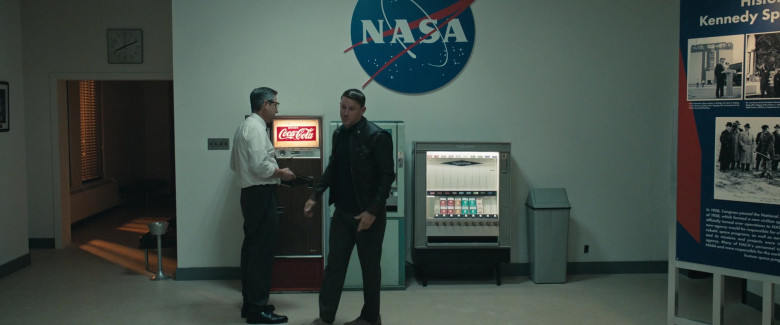 Coca-Cola Vendimg Machine in Fly Me to the Moon (2024) - 551824