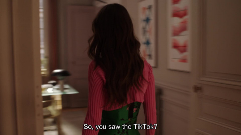 TikTok (Verbal) in Emily in Paris S04E01 (2024) - 553397