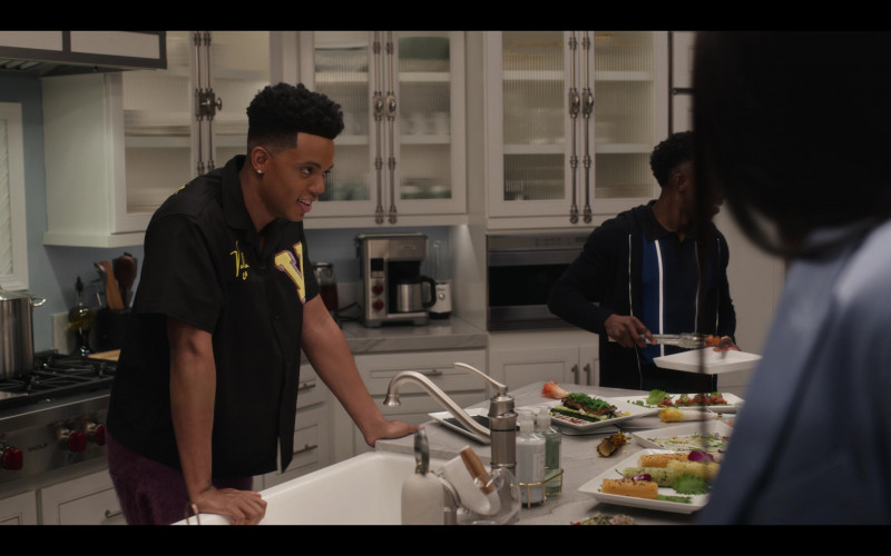 #469 – ProductPlacementBlog.com – Bel-Air Season 3 Episode 1 – Product Placement Tracking (Timecode – 00h 07m 48s)