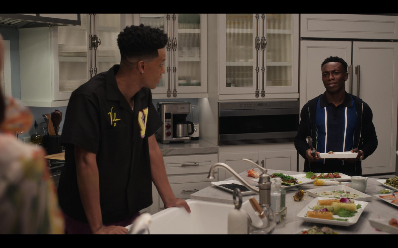 #485 – ProductPlacementBlog.com – Bel-Air Season 3 Episode 1 – Product Placement Tracking (Timecode – 00h 08m 04s)