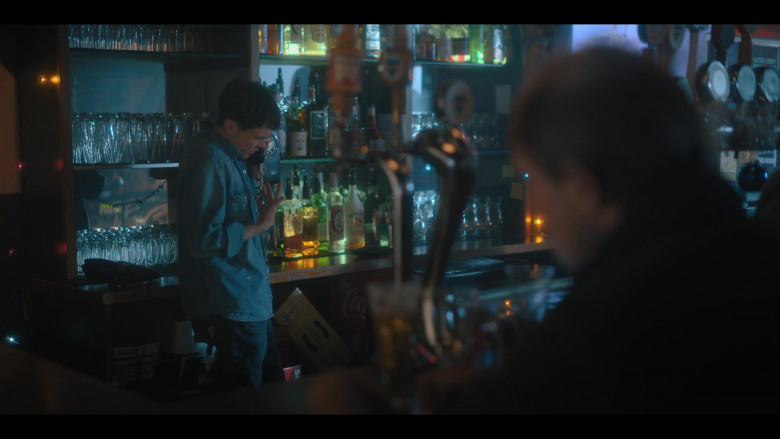 Bulleit Bourbon, Malibu and Coca-Cola in The Umbrella Academy S04E01 (2024) - 550336