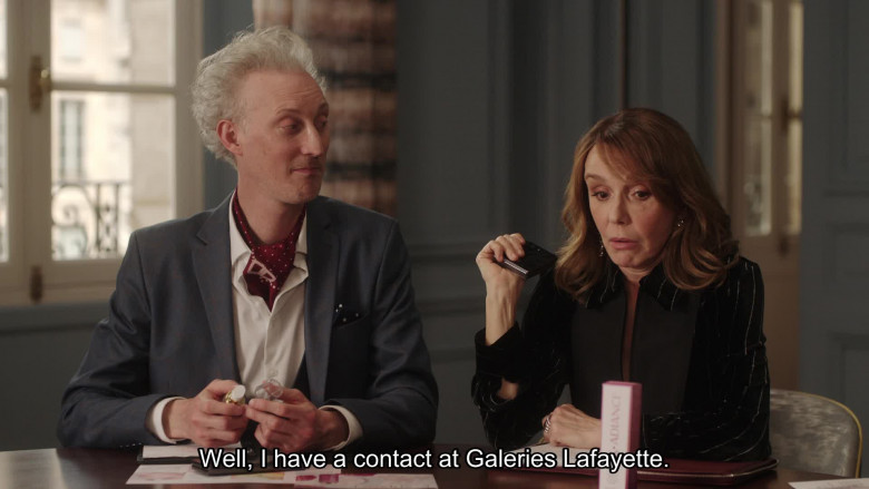 Galeries Lafayette (Verbal) in Emily in Paris S04E05 (2024) - 553871