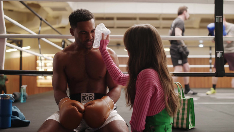 Cleto Reyes Boxing Shorts in Emily in Paris S04E01 (2024) - 553298