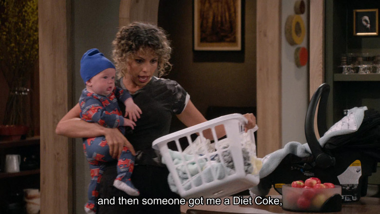 Diet Coke (Verbal) in Frasier S02E03 (2024) - 576456