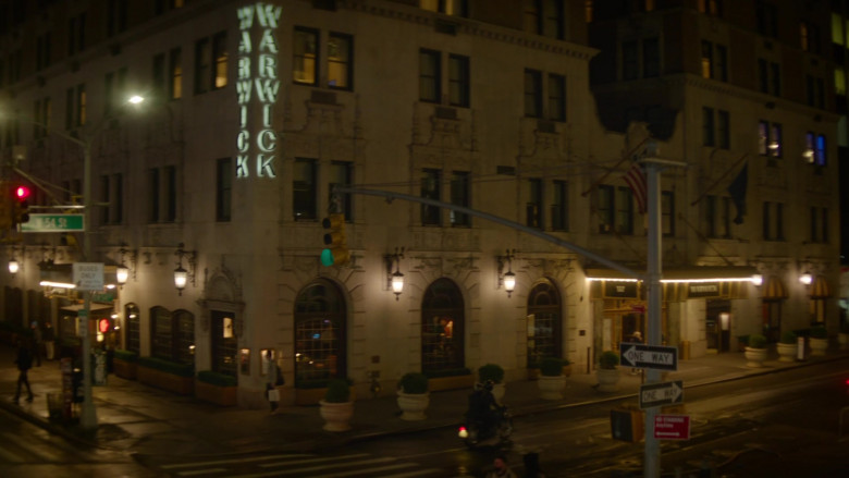 Warwick Hotel in Brilliant Minds S01E01 (2024) - 575324