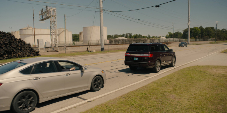 Lincoln Navigator Car in Tulsa King S02E01 (2024) - 571148