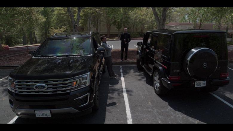 Ford and Mercedes-Benz G550 Car in Reasonable Doubt S02E06 (2024) - 573515