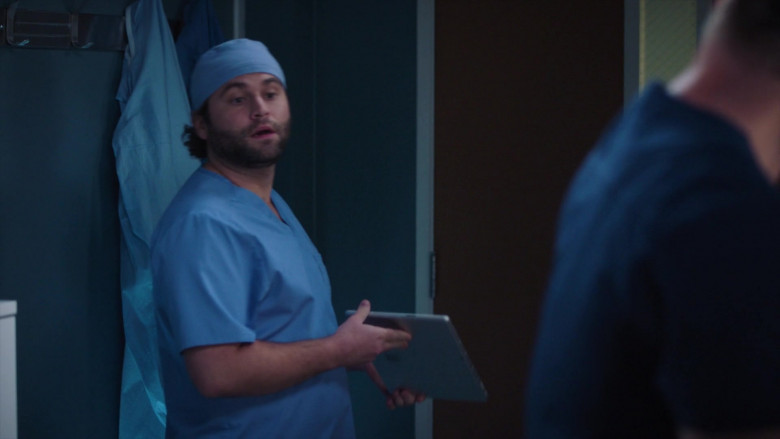 Microsoft Surface (Scene 11) - Tablet in Greys Anatomy S21E01 (2024) - 578537