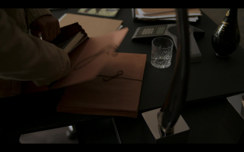 #2011 – ProductPlacementBlog.com – Power Book II – Ghost S04E08 (2024) – Product Placement Tracking (Timecode – 00h 33m 30s)