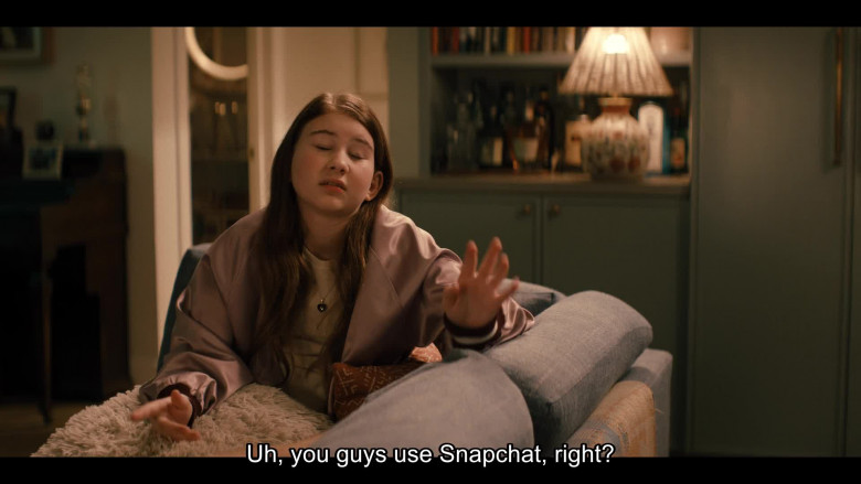 Snapchat (Verbal) in Nobody Wants This S01E04 (2024) - 577207