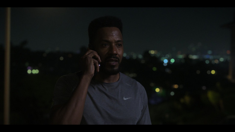 Nike T-Shirt in Reasonable Doubt S02E06 (2024) - 573576