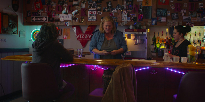 Vizzy Hard Seltzer, Redneck Riviera American Whiskey in Somebody Somewhere S03E01 "Margarini" (2024) - 603059