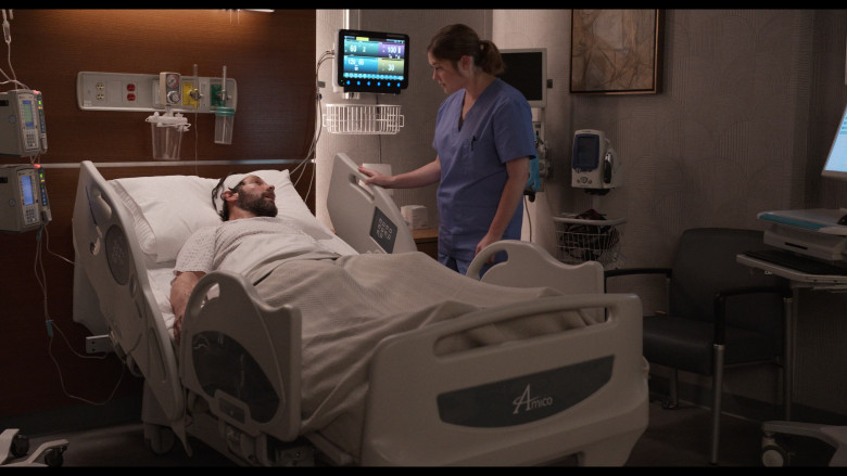 Amico Hospital Bed and Welch Allyn in Only Murders in the Building S04E09 "Escape From Planet Klongo" (2024) - 598238