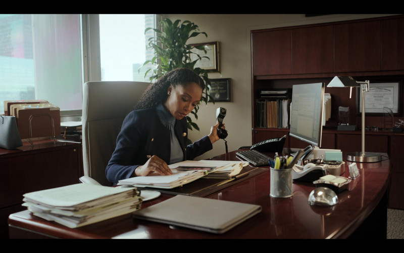 #1004 – ProductPlacementBlog.com – The Lincoln Lawyer S03E04 (2024) – Product Placement Tracking (Timecode – 00h 16m 43s)