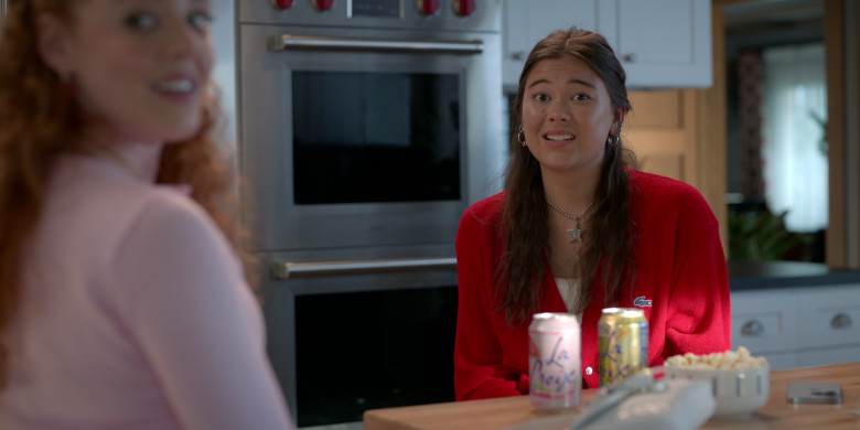 LaCroix Sparkling Water in Shrinking S02E02 "I Love Pain" (2024) - 592100