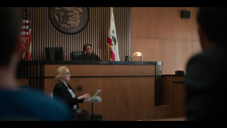 Dell Monitors in The Lincoln Lawyer S03E03 "Strange Bedfellows" (2024) - 592867