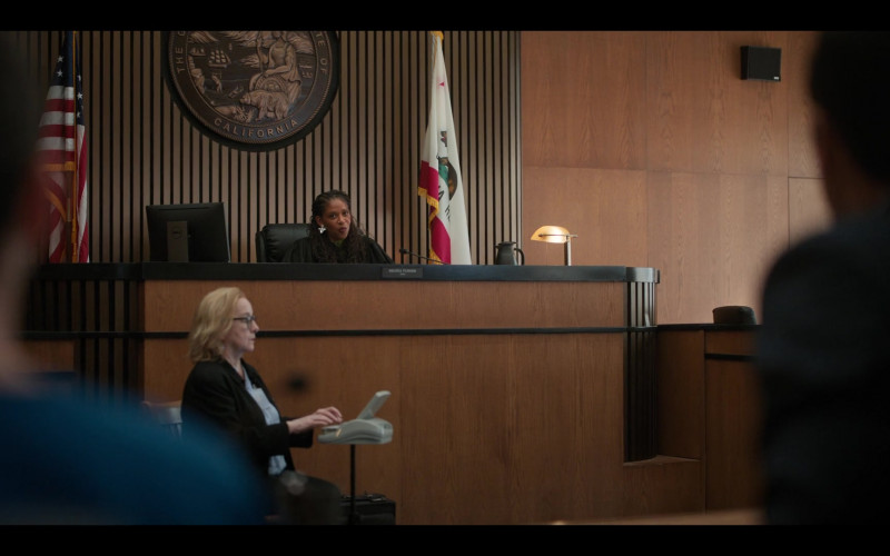 #1030 – ProductPlacementBlog.com – The Lincoln Lawyer S03E03 (2024) – Product Placement Tracking (Timecode – 00h 17m 09s)