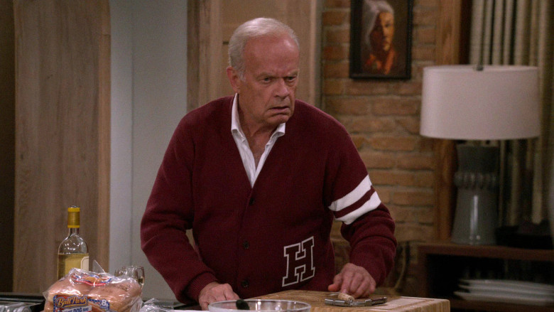 Ball Park Hot Dog Buns in Frasier S02E07 "My Brilliant Sister" (2024) - 600514