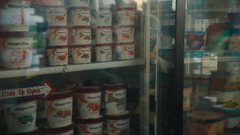 Häagen-Dazs Ice Cream in Matlock S01E02 "Rome, in a Day" (2024) - 595817