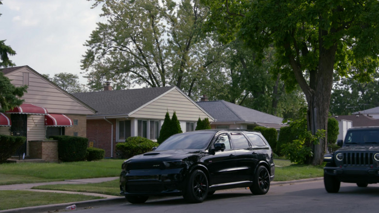 Dodge Durango and Jeep Wrangler SUVs in Chicago P.D. S12E03 "Off Switch" (2024) - 586316