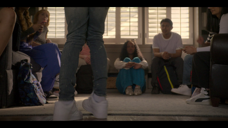 Nike and Puma Sneakers in Reasonable Doubt S02E08 "Change the Game" (2024) - 581868