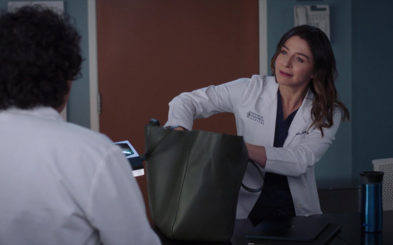 #117 – ProductPlacementBlog.com – Grey's Anatomy S21E02 (2024) – Product Placement Tracking (Timecode – 00h 01m 56s)