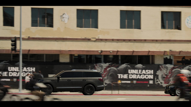 Lincoln Navigator Car in The Lincoln Lawyer S03E06 "Man on Fire" (2024) - 593305