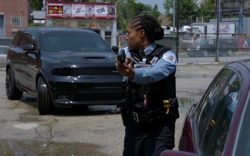 #1277 – ProductPlacementBlog.com – Chicago P.D. S12E02 (2024) – Product Placement Tracking (Timecode – 00h 21m 16s)