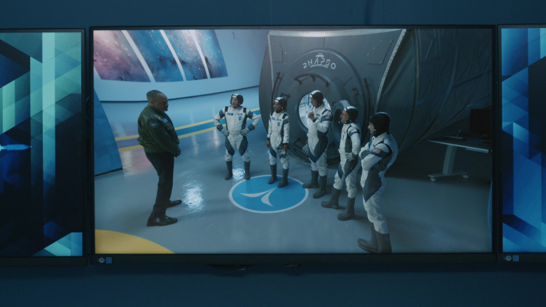 Samsung TVs in Elsbeth S02E02 "The Wrong Stuff" (2024) - 601372