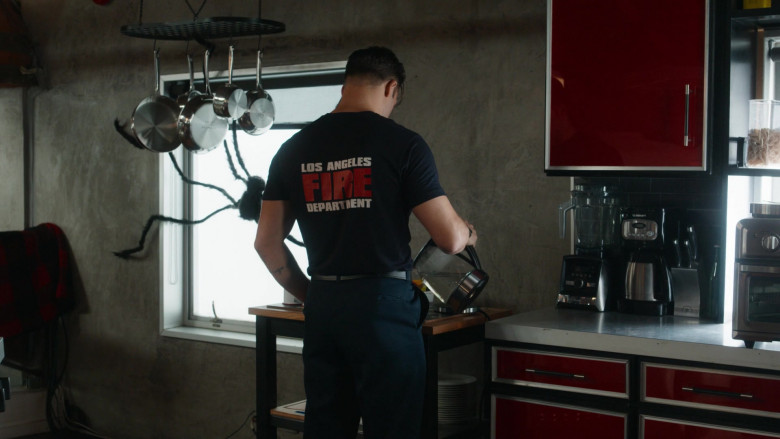 Cuisinart Coffee Maker in 9-1-1 S08E05 "Masks" (2024) - 601201