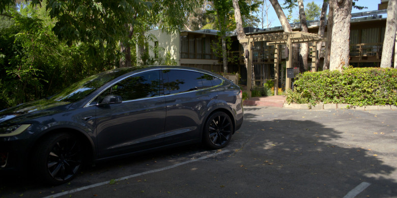 Tesla Car in Shrinking S02E02 "I Love Pain" (2024) - 592158