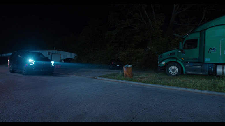 Chevrolet Tahoe Car (Scene 1) in Beauty in Black S01E04 "A Family Affair" (2024) - 600083