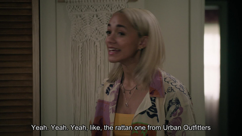 Urban Outfitters (Verbal) in High Potential S01E05 "Croaked" (2024) - 599145