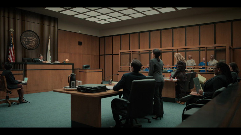 Dell Monitors in The Lincoln Lawyer S03E07 "Relevance" (2024) - 593390