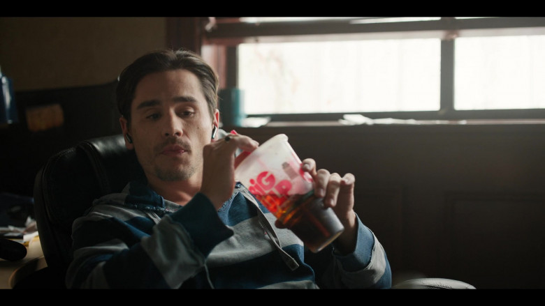 7-Eleven Big Gulp Drink in The Lincoln Lawyer S03E03 "Strange Bedfellows" (2024) - 592780