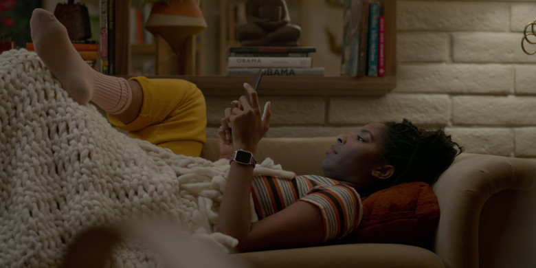 Apple Watch in Shrinking S02E02 "I Love Pain" (2024) - 592046