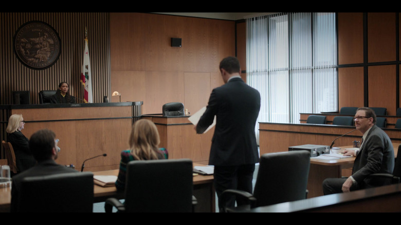 Dell Monitors in The Lincoln Lawyer S03E06 "Man on Fire" (2024) - 593288